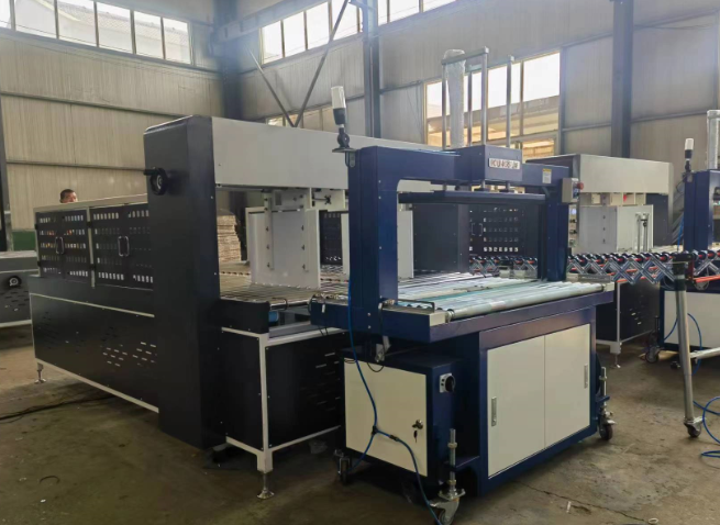 PRY-2600 হাই স্পিড ফুল অটোমেটিক ফোল্ডার গ্লুর মেশিন স্ট্র্যাপিং ইউনিট সহ 10