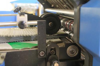 স্বাধীন ছুরি সহ PRY-660T কাগজ ভাঁজ মেশিন 6