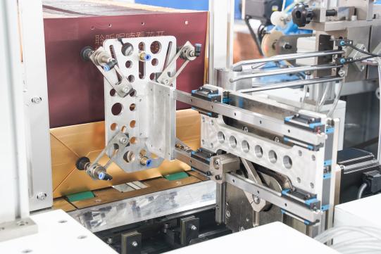 PRY-450A কাগজের ব্যাগ-এর রশি ঢোকানোর যন্ত্র 4