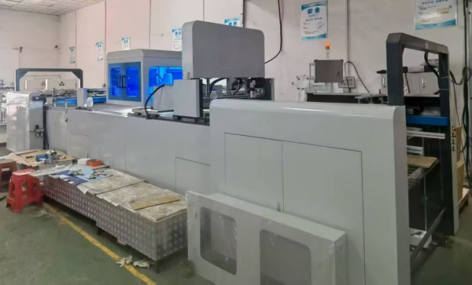 TCPP-1200 সম্পূর্ণ স্বয়ংক্রিয় উপহার বাক্স উইন্ডো প্যাচিং মেশিন 1